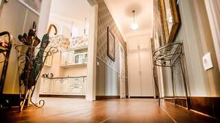 Апартаменты Gorgeous apartments in historical center of Lvov Львов Апартаменты с 2 спальнями-1