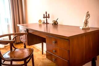 Апартаменты Gorgeous apartments in historical center of Lvov Львов Апартаменты с 2 спальнями-10