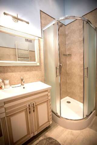 Апартаменты Gorgeous apartments in historical center of Lvov Львов Апартаменты с 2 спальнями-19