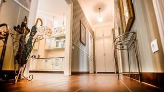 Апартаменты Gorgeous apartments in historical center of Lvov Львов Апартаменты с 2 спальнями-22