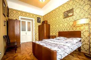 Апартаменты Gorgeous apartments in historical center of Lvov Львов Апартаменты с 2 спальнями-26